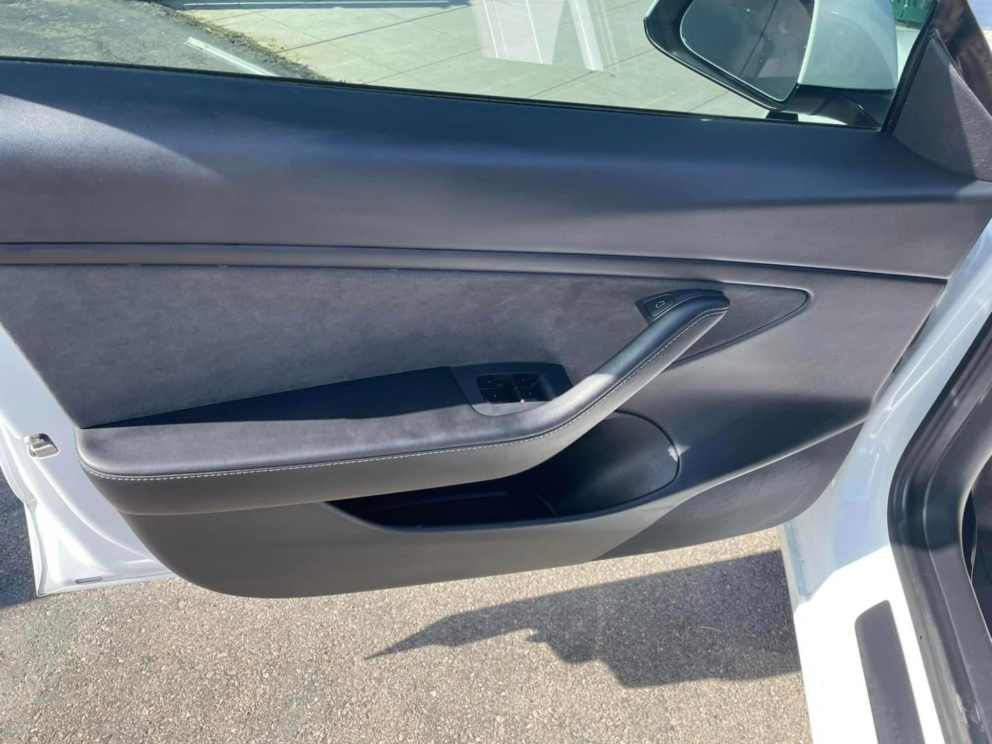 2021 WHITE /BLACK Tesla Model 3 Long Range (5YJ3E1EB8MF) with an ELECTRIC engine, 1A transmission, located at 744 E Miner Ave, Stockton, CA, 95202, (209) 944-5770, 37.956863, -121.282082 - PLUS TAXES AND FEES- Photo#4